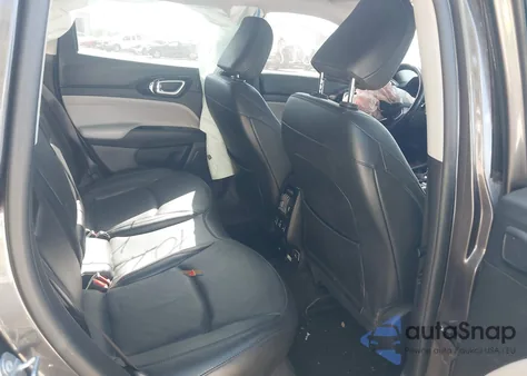 2022 Jeep Compass Limited 4X4 z USA, uszkodzony, nr VIN 3C4NJDCB9NT107257